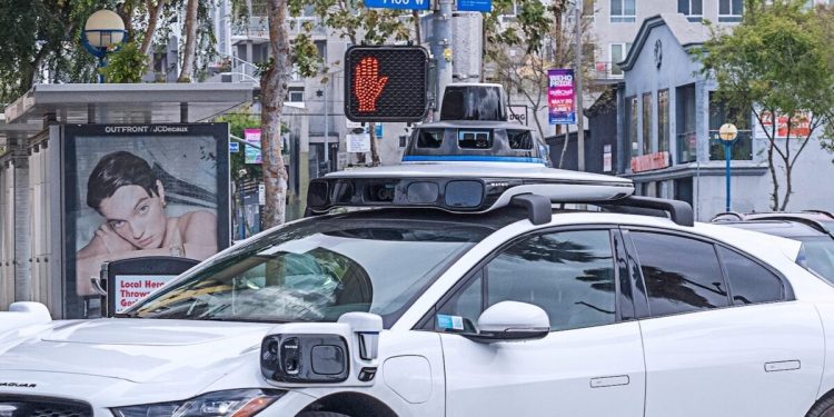 Waymo y Santa Mónica acudirán a los tribunales por acusaciones de molestias públicas