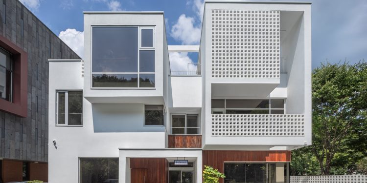 Casa de Ladrillo Blanco / Oficina PLAN Architects