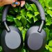 Los excelentes WH-1000XM5 de Sony tienen más del 50% de descuento y vienen con un par de auriculares gratis