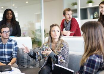 Por qué las pilas de tecnología desconectadas están socavando su fuerza laboral y cómo solucionarlo