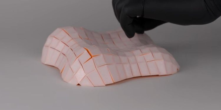 se levantan estructuras enteras con solo tirar de un hilo