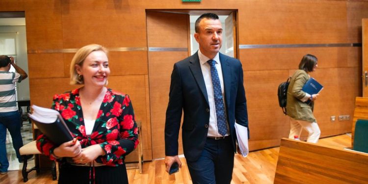 La Diputación de Valencia prorroga los presupuestos y agranda la fractura entre bloques