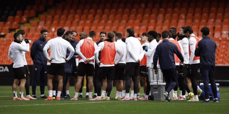 El Valencia sólo arrancó con triunfo un año de los últimos cinco