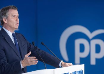 Feijóo no descarta que Zapatero pueda acabar en el banquillo de los acusados ​​en el 2026