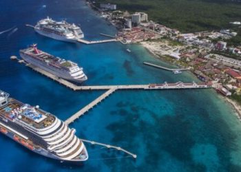 Lezama proclama 2025 el mejor por récord de vuelos y cruceros