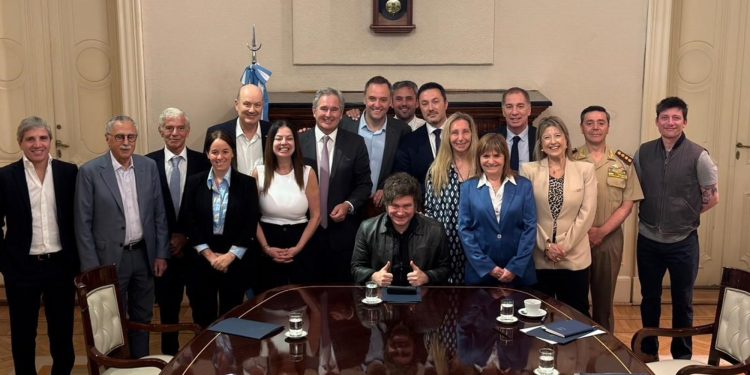 Oficializaron el decreto con un aumento salarial para ministros y altos funcionarios, que no aplica para Milei y Villarruel