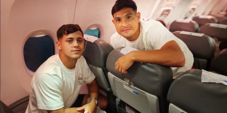 Con miles haciendo vigilia de medianoche, River llegó a San Martín de los Andes :: Olé