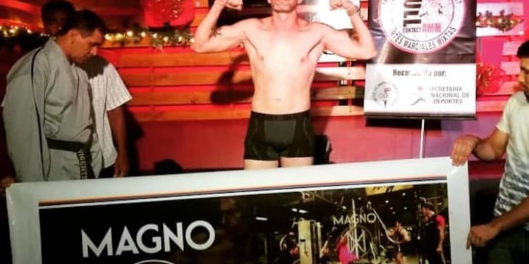 Contacto Completo: Pelea de Campeones en Altos – Polideportivo