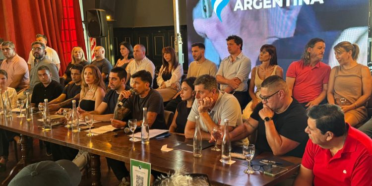 quienes integran el espacio que impulsa al pastor Dante Gebel como candidato a presidente