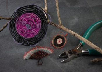 Lanzan catálogo digital que reúne el trabajo de artesanas de Lago Ranco.