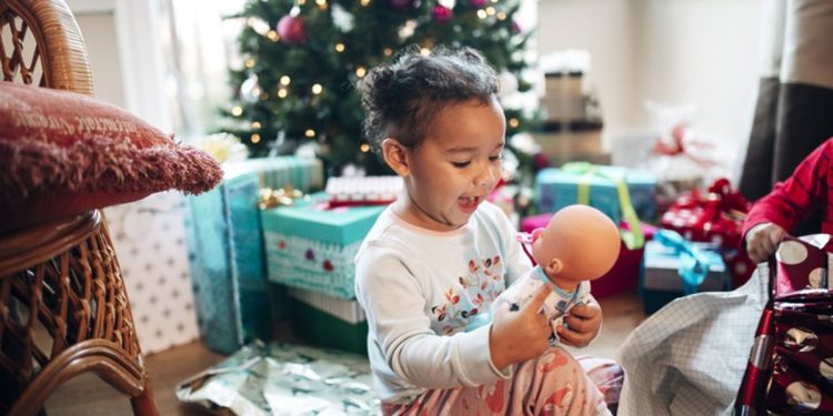 lo que los padres deben saber sobre plásticos y químicos en los juguetes antes de los Reyes Magos