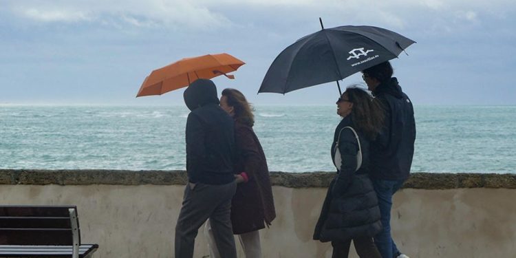 La borrasca Francis activa el aviso amarillo este sábado en Cádiz, Huelva y Málaga