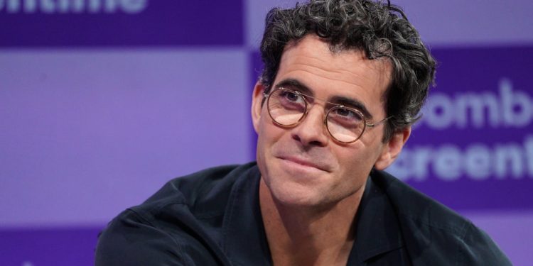 CEO de Instagram: Es más práctico etiquetar contenido real versus IA