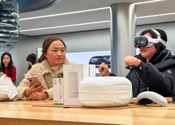 Apple Vision Pro recorta producción tras débiles ventas. ¿Y ahora qué pasa con AR/VR?