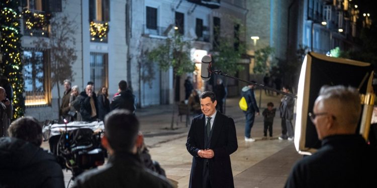 Juanma Moreno se encomienda a 2026 para encapsular la «vía andaluza»