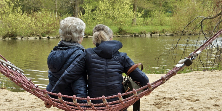 La terapia hormonal para la menopausia influye en el riesgo de demencia