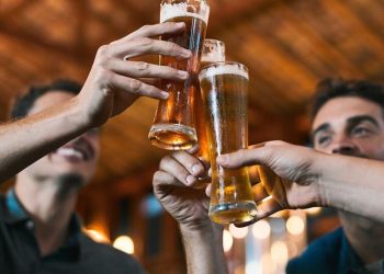 Boire con moderación en el reloj, ce que esto significa mucho según el Dr. Kierzek, médico urgente