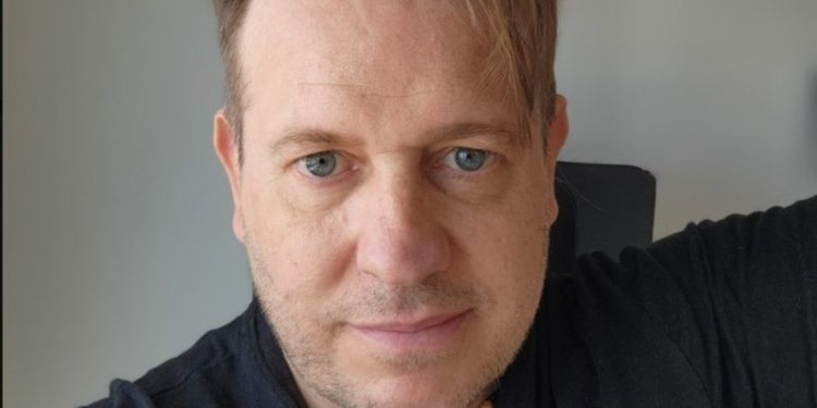 el biógrafo del presidente se metió en la interna libertaria por el islam