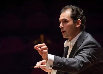 El ruso Tugan Sokhiev dirigirá en 2027 el Concierto de Año Nuevo de Viena