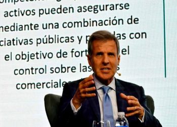 Dólar y bandas cambiarias: Redrado afirmó que el sistema es transitorio y requiere ajustes