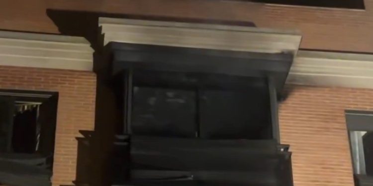 Mueren tres personas en un incendio de una vivienda en Madrid