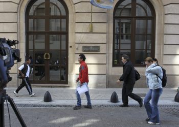 El Gobierno reformulará por DNU la Ley de Inteligencia y ampliará las facultades de la SIDE